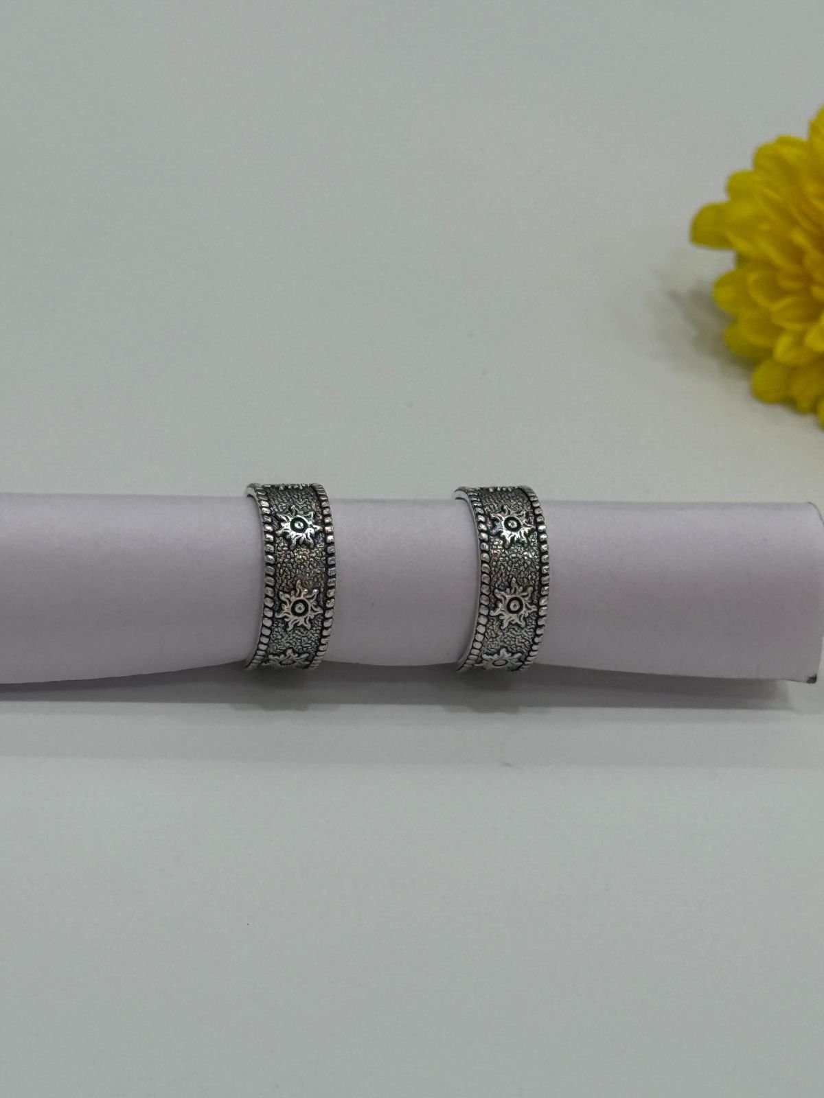 92.5 Silver Star Antique Toe Ring 